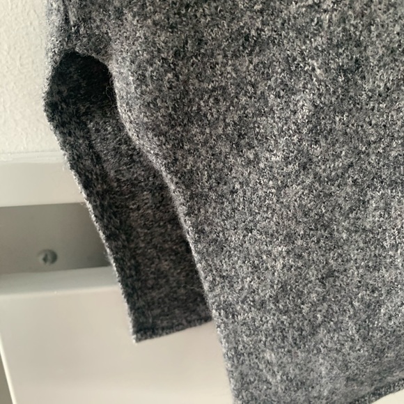 Babaton v neck Sweater - Picture 4 of 6